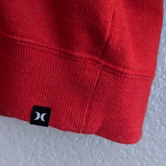 Classic Red Hurley Crew Neck - Picture 4 of 6